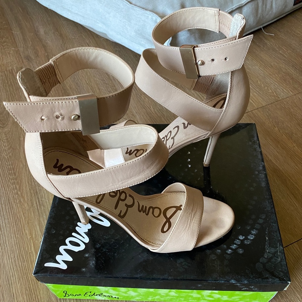 Sam Edelman nude heels